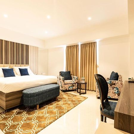 The Thane Club ภายนอก รูปภาพ