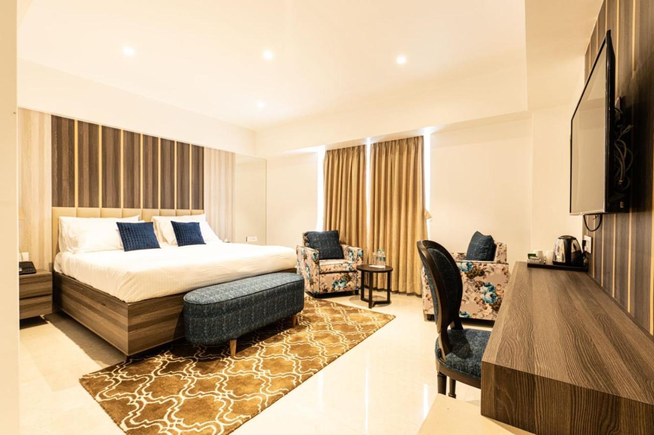 The Thane Club ภายนอก รูปภาพ