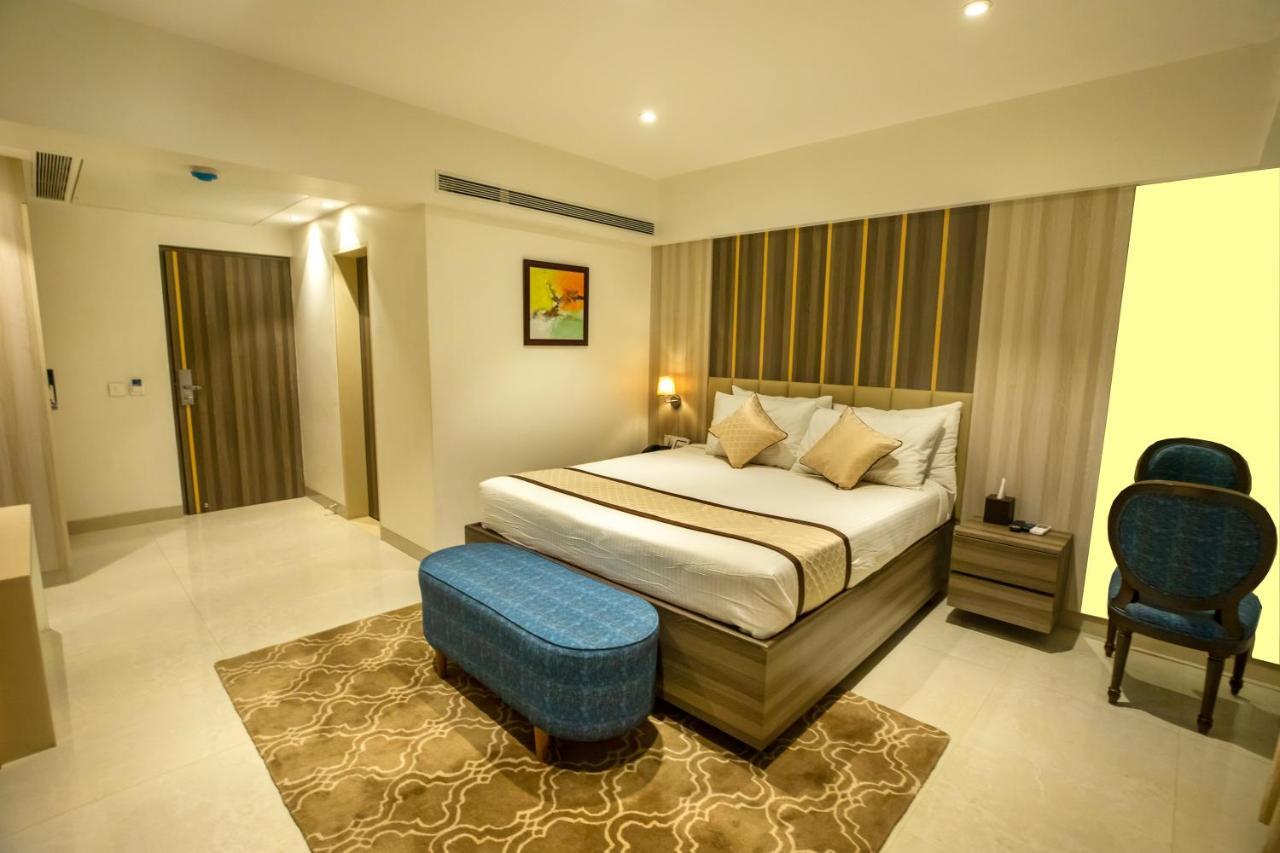 The Thane Club ภายนอก รูปภาพ