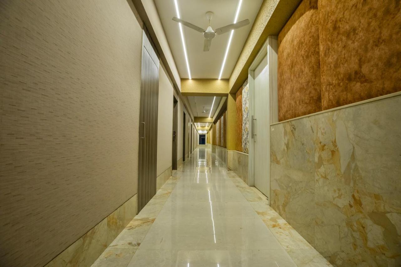The Thane Club ภายนอก รูปภาพ