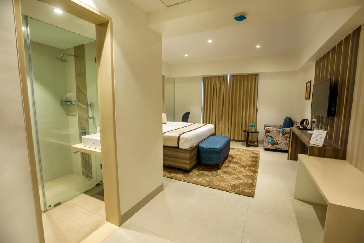 The Thane Club ภายนอก รูปภาพ